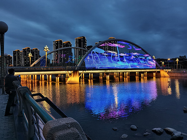 1742970194152440.jpg 张家川河道亮化.jpg