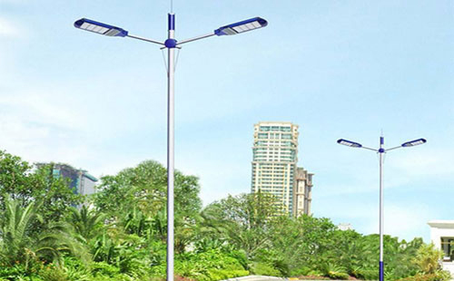 张家川太阳能路灯地脚螺栓规格：防止倾倒的关键